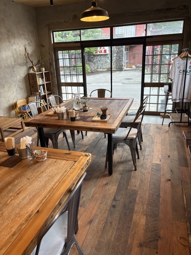 おしゃれな店内